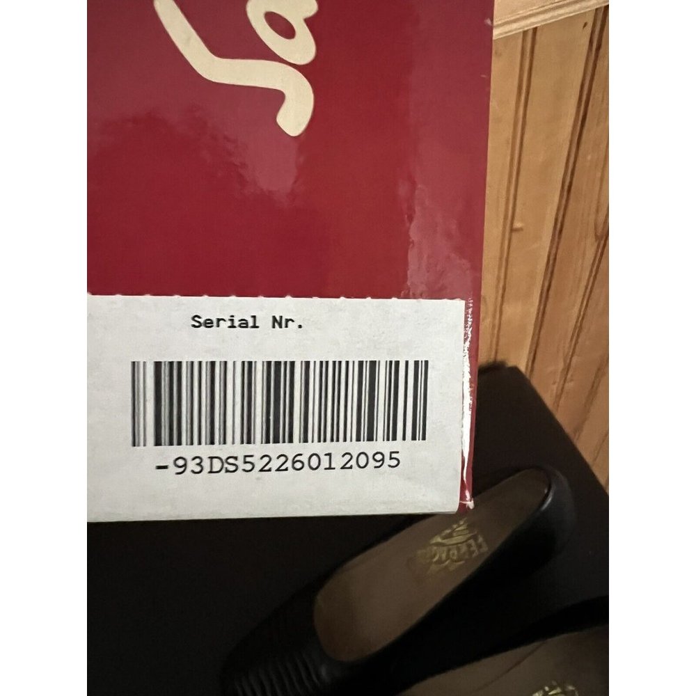 Salvatore Ferragamo Made in Italy Black Quilted Toe Block Heel Pump Size 9.5AAA - Picture 4 of 16